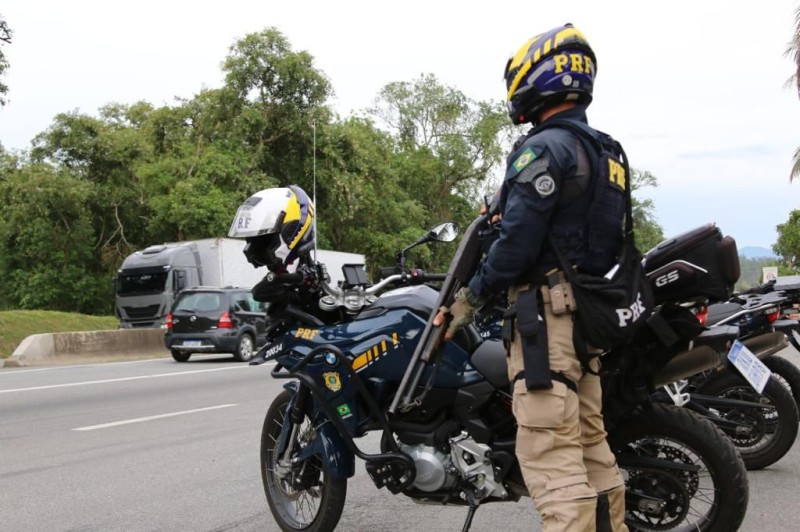 PRF divulga dados do feriadão com menos acidentes e mais mortos