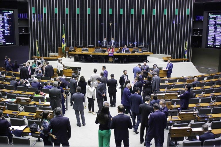 Câmara aprova Mês da Conscientização do Parkinson em abril; acompanhe