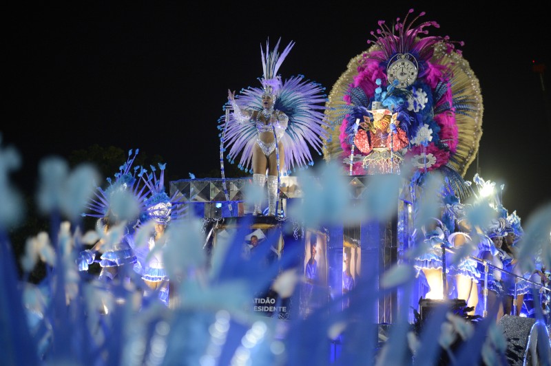 Rio: escolas fecham desfile da Série Ouro de olho no Grupo Especial