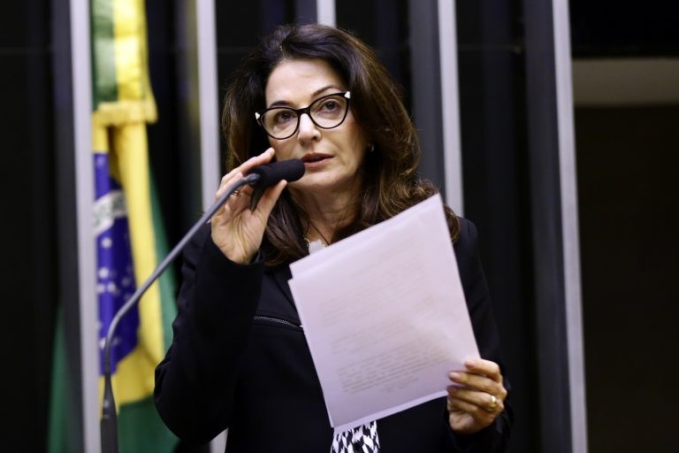 Proposta prevê isenção de IR para aposentados com perda do olfato
