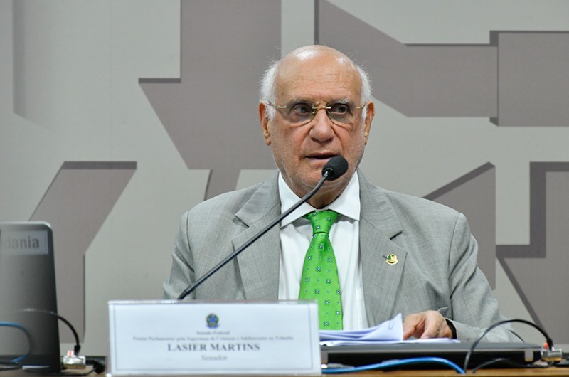 Instalada frente parlamentar pela segurança de crianças e adolescentes no trânsito