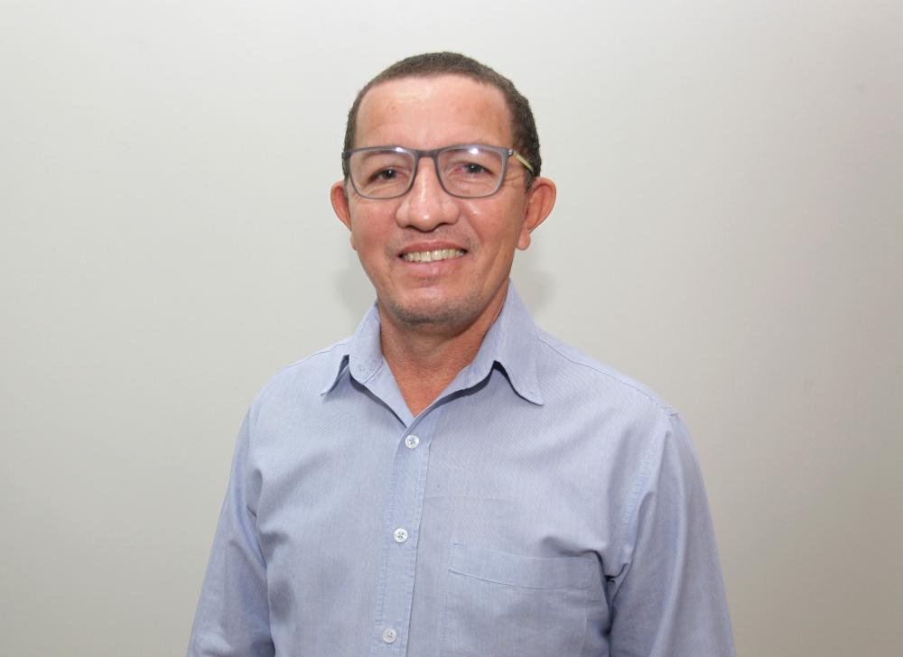 Secretário Dito Loro desrespeita assessores de deputado federal e um munícipe minutos antes de reunião