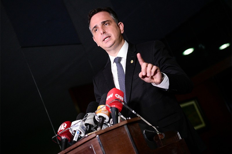 Presidente do Senado discute soluções para assegurar nível de água em Furnas e Peixoto