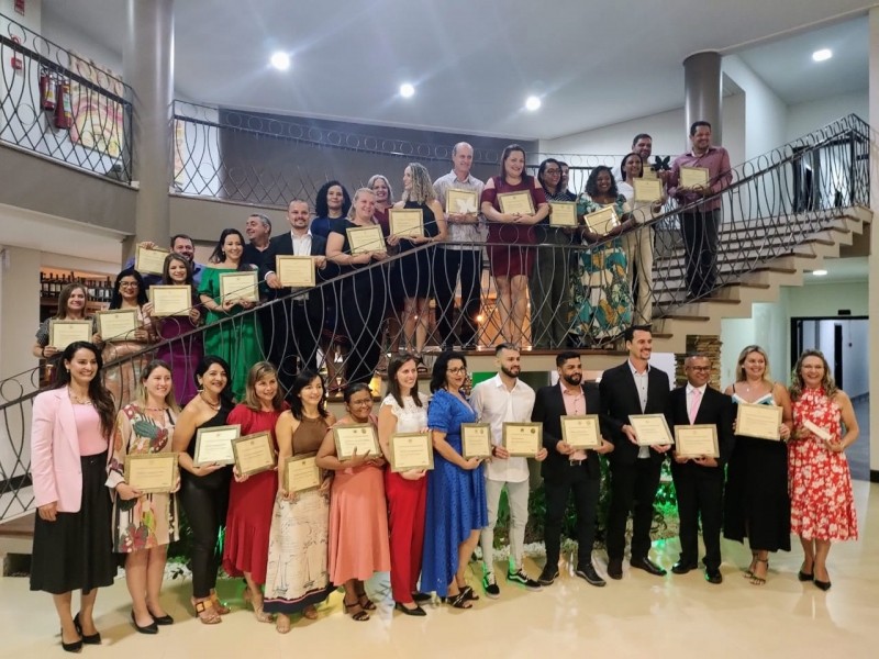 Gestores da rede municipal de Lucas do Rio Verde participam de formação