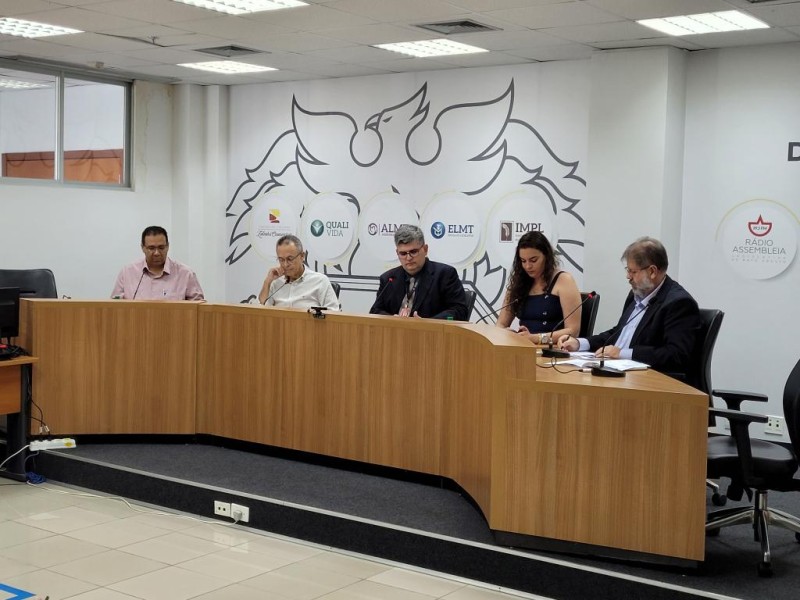 Sinfra apresenta relatório de execução das metas fiscais na Assembleia Legislativa