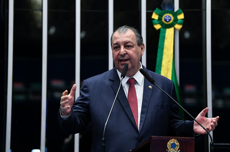 Omar defende incentivos à Zona Franca de Manaus e critica quem fala sem conhecimento