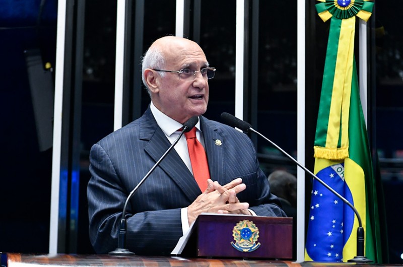 Lasier pede que plenário vote convite a Barroso para esclarecimentos