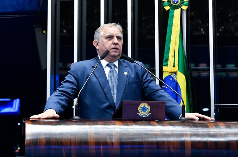 Izalci critica ausência do TSE no debate sobre prestação de contas partidárias