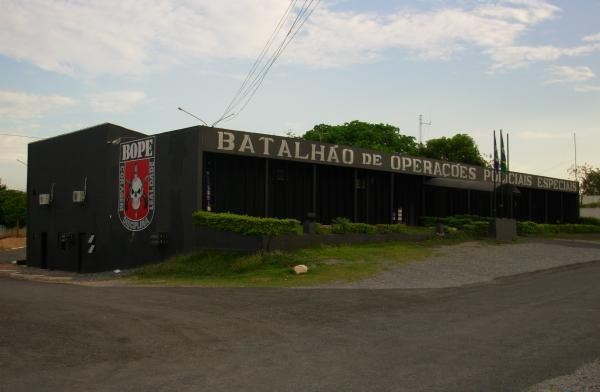 Policiais militares do Bope salvam recém-nascido engasgado e desacordado na Capital