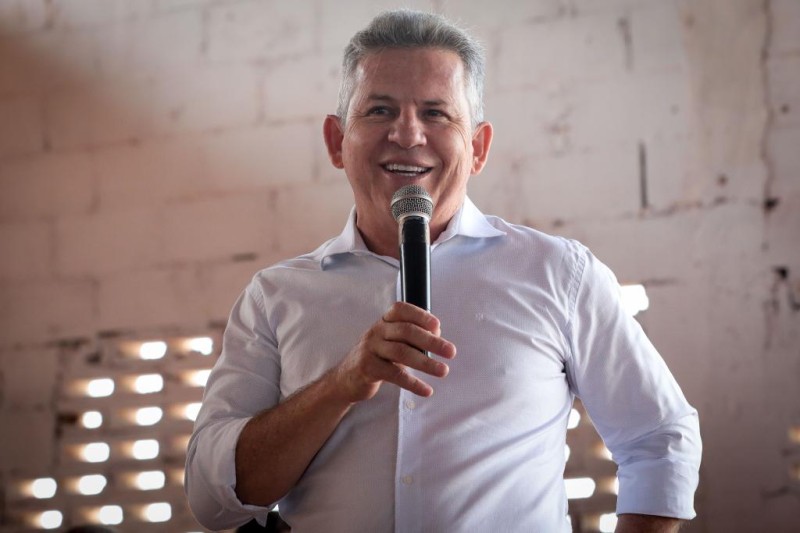 Governador participa de evento do aniversário de Várzea Grande