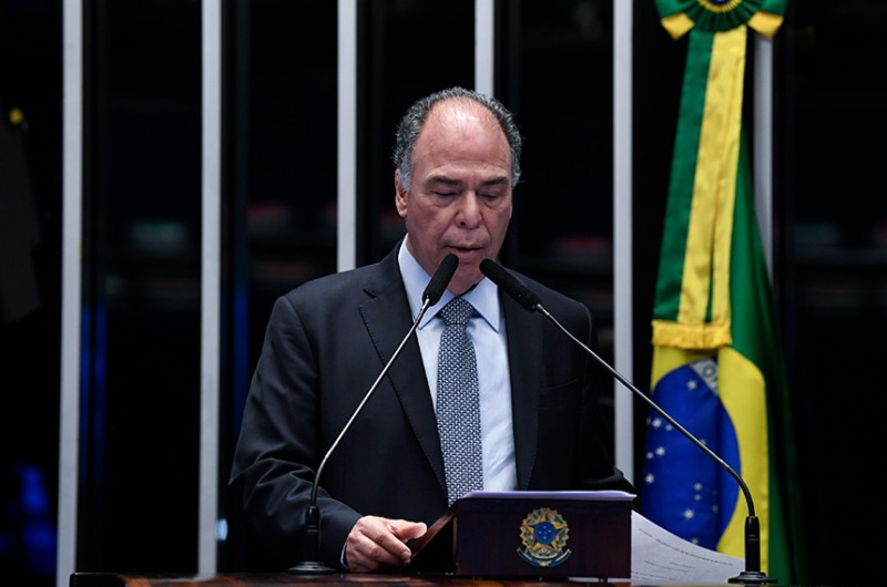 Fernando Bezerra pede investimentos para dinamizar economia de Pernambuco