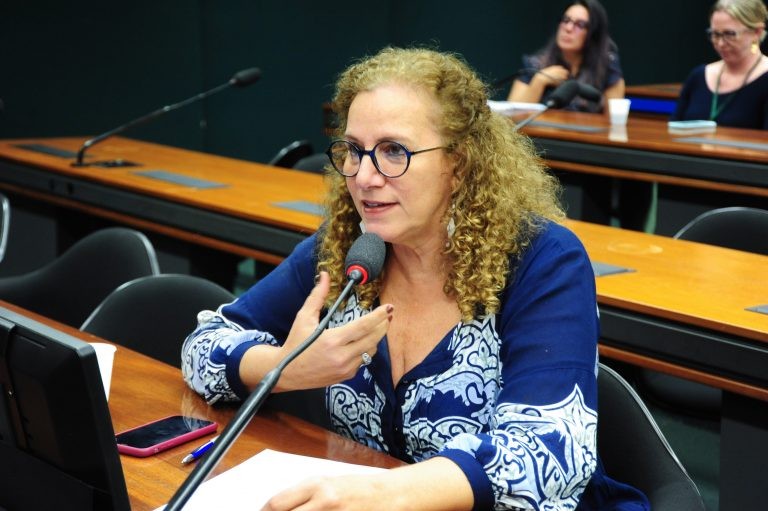 Comissão aprova projeto que autoriza a Fiocruz a fornecer medicamentos para depressão gratuitamente