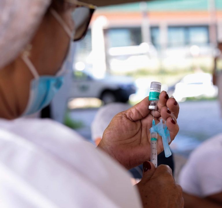 Comissão debate lei que prevê indenização a profissionais da saúde vitimados pela Covid-19