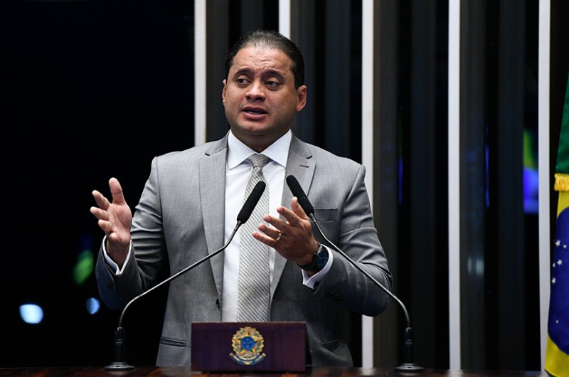 Weverton: governo do MA deve buscar solução urgente para problema de 'ferryboats'