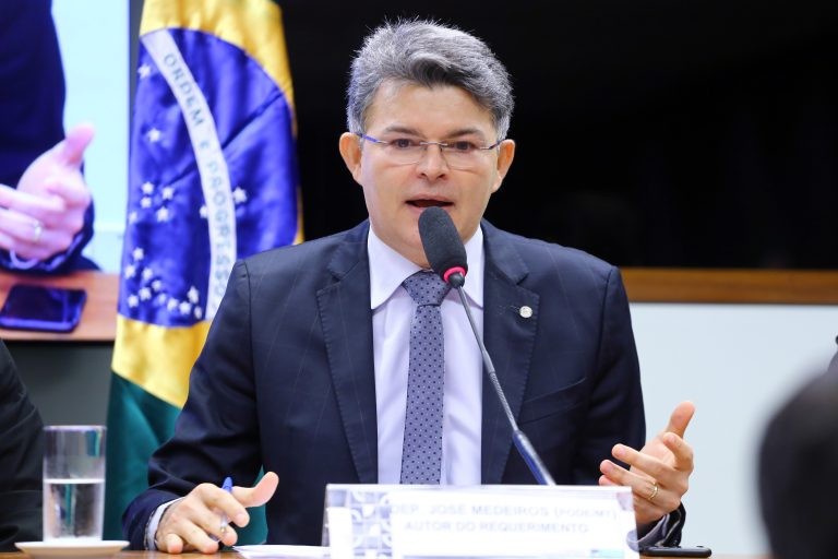 CCJ aprova projeto que permite usar aviação agrícola no combate a incêndio florestal