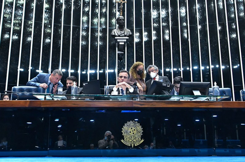 Adiada votação de MP que cria serviço civil voluntário