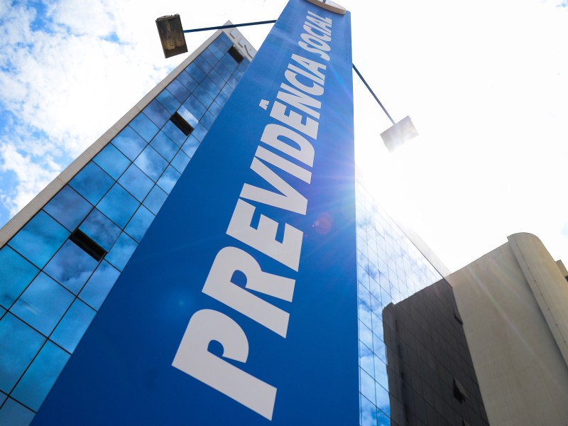 INSS paga a segunda parcela do 13º salário a partir desta quarta