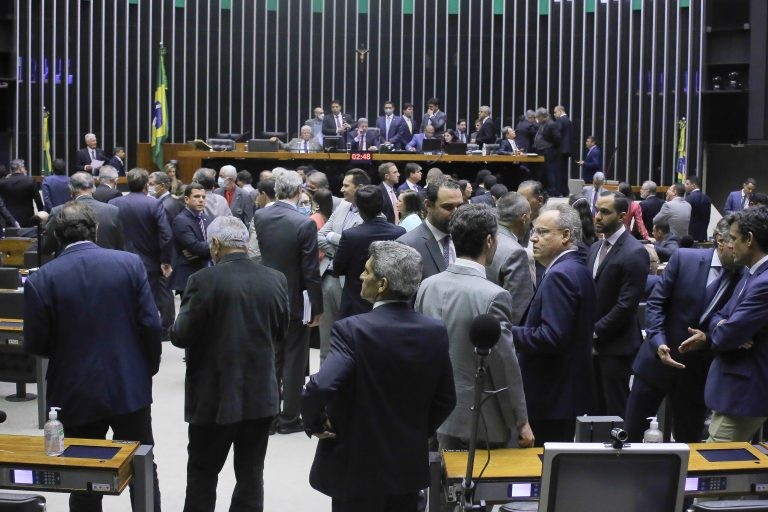 Câmara pode votar na terça-feira MP que amplia prazo para reembolso de eventos cancelados na pandemia