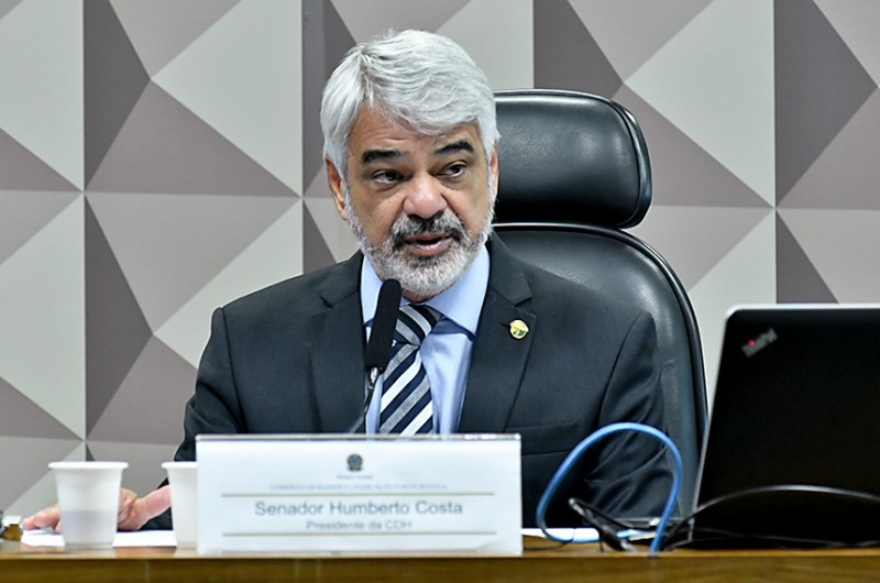 Projeto prevê pensão a família de morto em operação da PRF; senadores cobram apuração