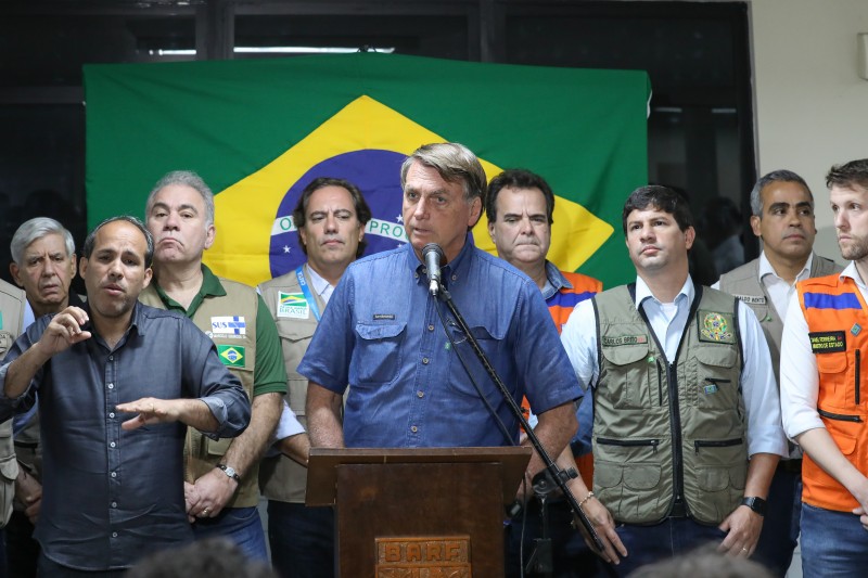 Presidente sobrevoa áreas atingidas por chuva no Grande Recife