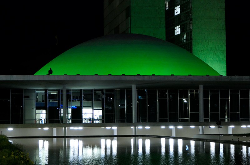 Senado promove o Junho Verde com iluminação especial na cúpula
