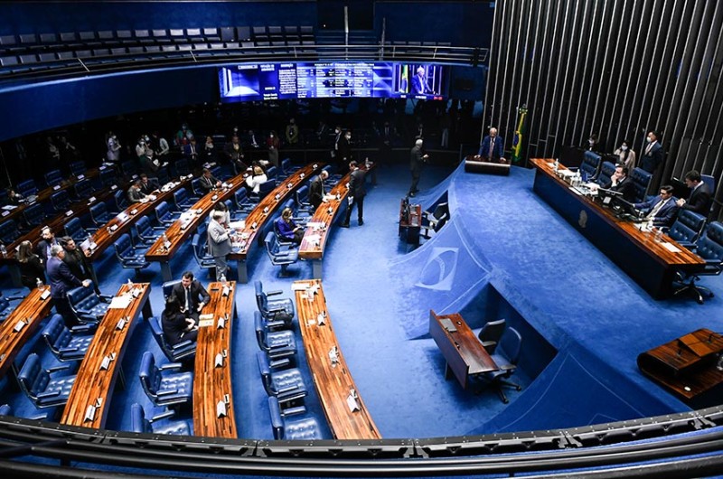 Senado aprova ensino rural dividido entre teoria e prática