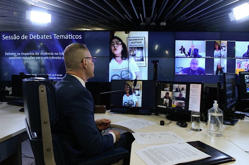 Violência no trânsito: senadores defendem ressarcimento de motoristas infratores ao SUS