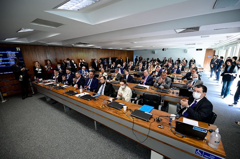 PEC transforma institutos de pesquisa em instituições permanentes de Estado