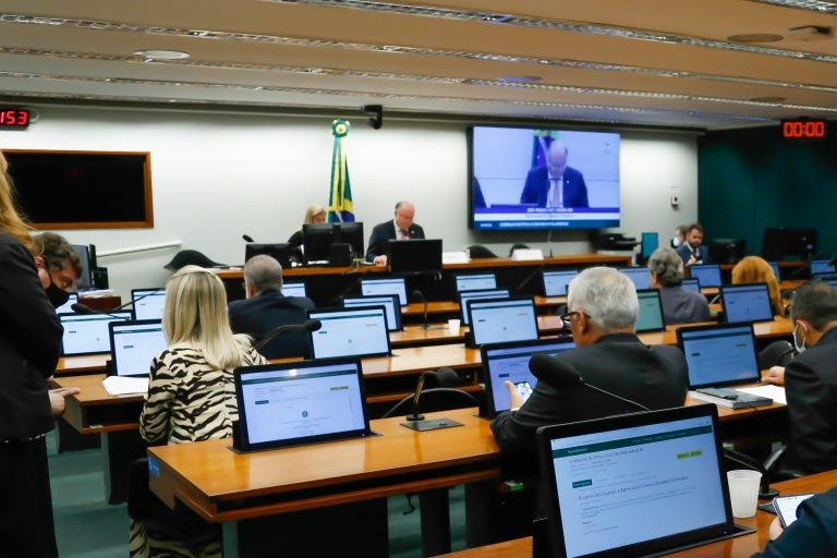 Conselho de Ética aprova arquivamento de processo contra Dra. Soraya Manato