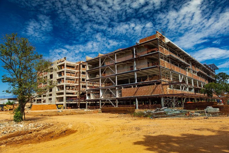Obra do Hospital Central está em ritmo acelerado e atinge mais de 50% de conclusão