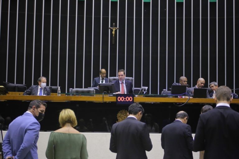 Relator defende isenção de ICMS sobre adicionais na tarifa de energia; acompanhe