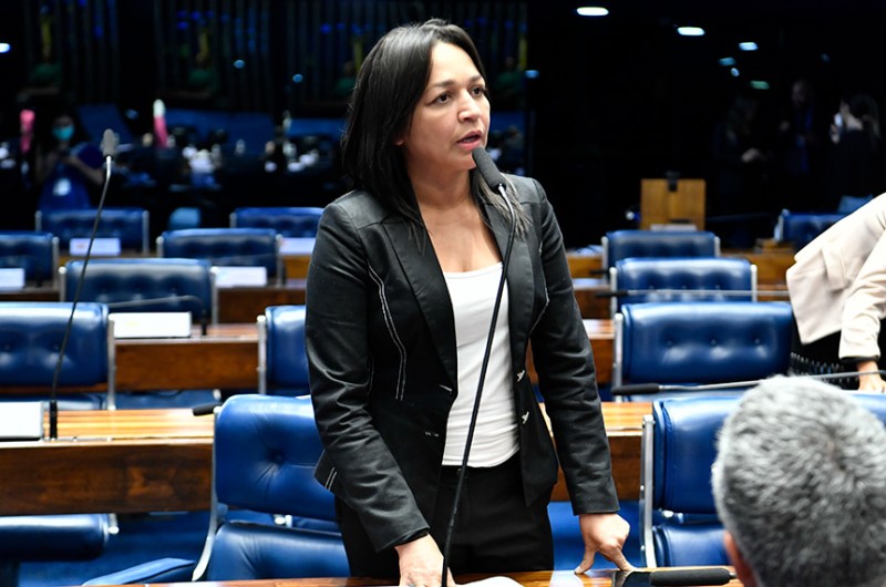 Eliziane não vê motivos de comemoração no Dia Nacional da Liberdade de Imprensa