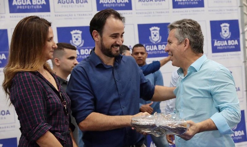 “Governo faz investimentos fundamentais em todas as áreas para desenvolver os municípios e melhorar a vida do cidadão” afirma prefeito de Água Boa