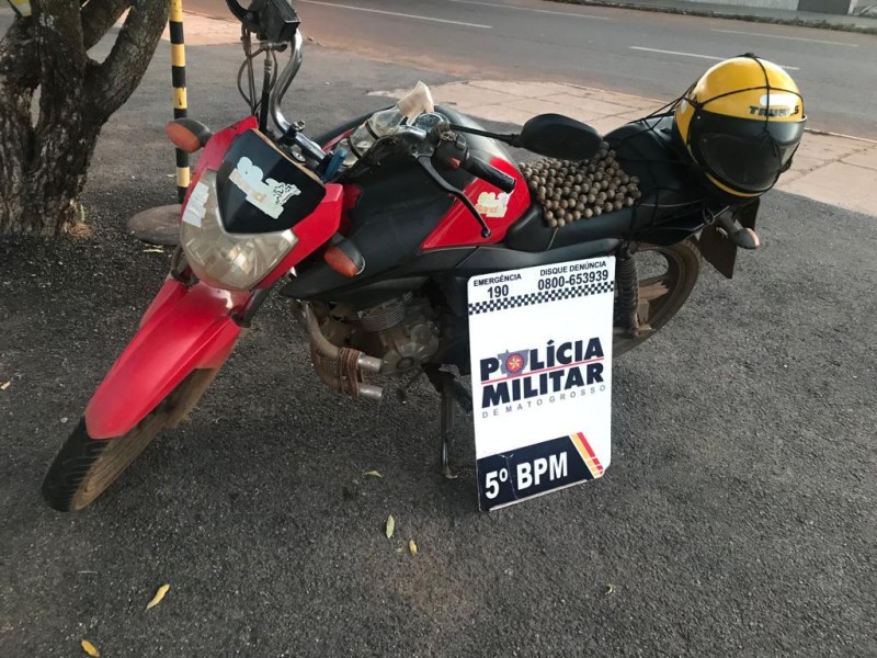 PM prende suspeito de roubar mototaxista, recupera veículo e apreende arma