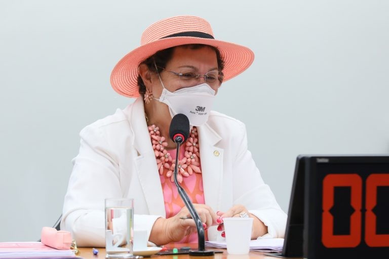 Cancelado debate sobre situação de idosos LGBTQIA+ em abrigos de longa permanência