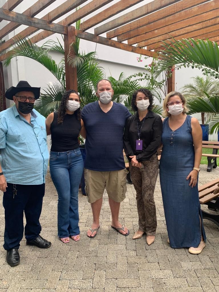 Norte-americano atendido na ala Covid-19 de Hospital Regional destaca qualidade dos serviços prestados