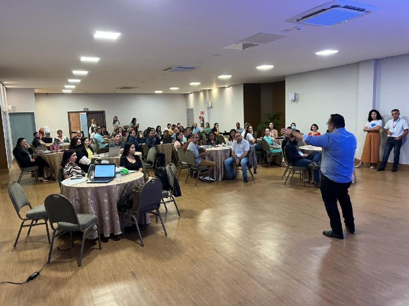 Governo de MT debate estratégias para o setor turístico com empresários de Sinop