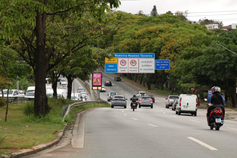 SP prevê 3,8 milhões de veículos nas rodovias durante o feriado
