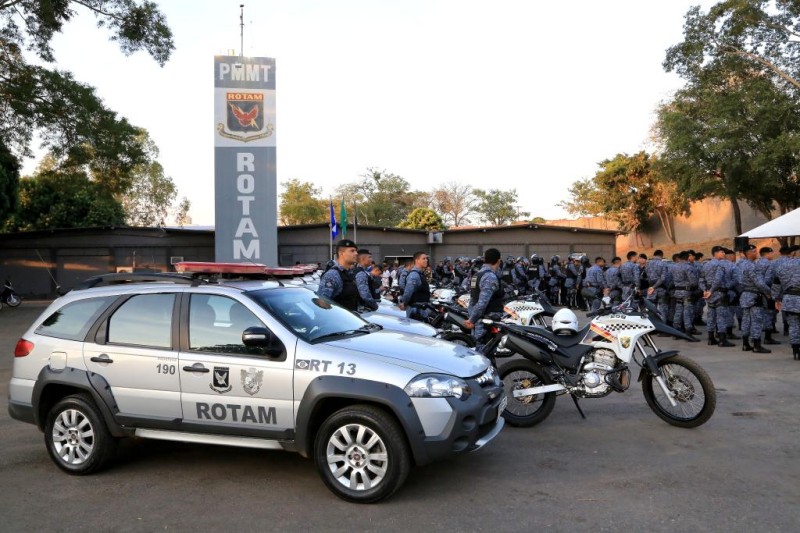 PM entrega medalhas de Mérito Tático Policial em comemoração aos 21 anos da Rotam