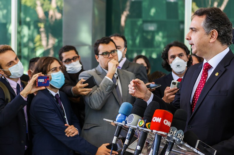 Dividendos da União pagos pela Petrobras podem estabilizar preços de combustíveis, diz Pacheco