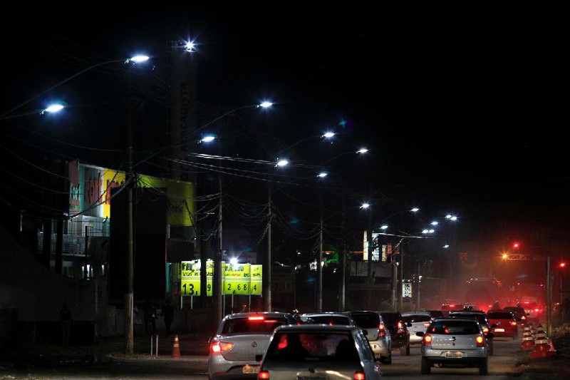 Santo Afonso já tem 100% da área urbana iluminada com lâmpadas de LED