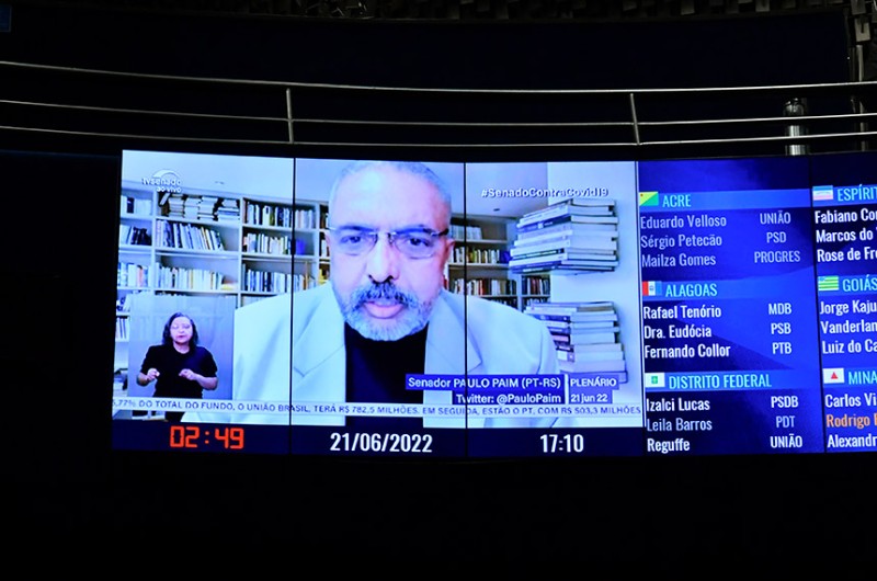 Paim comemora decisão da OMC favorável à quebra de patentes de vacinas