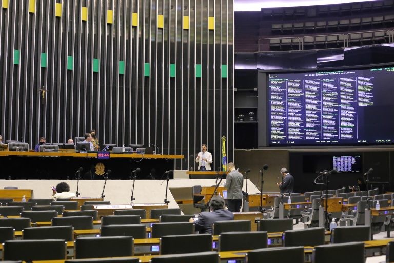 Câmara aprova acordo entre Brasil e Equador sobre combate a bens culturais roubados; acompanhe