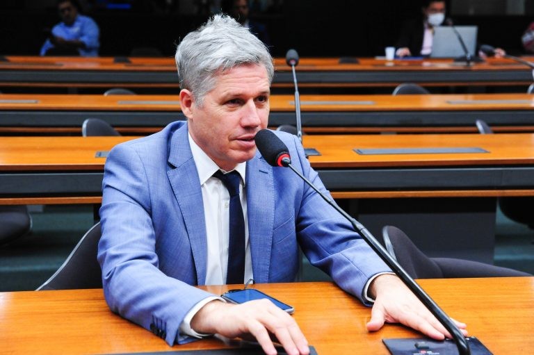 Proposta diminui o intervalo entre contratos de servidor temporário