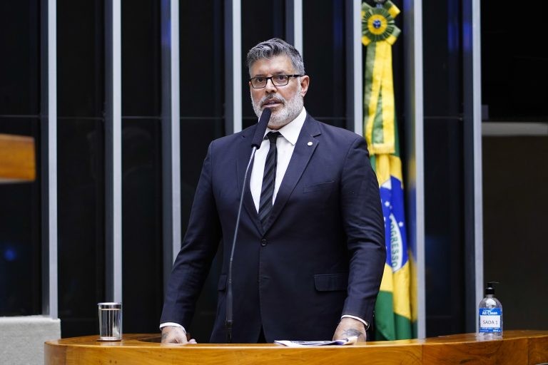 Projeto torna obrigatória presença de psicólogo em oitiva de criança vítima de violência