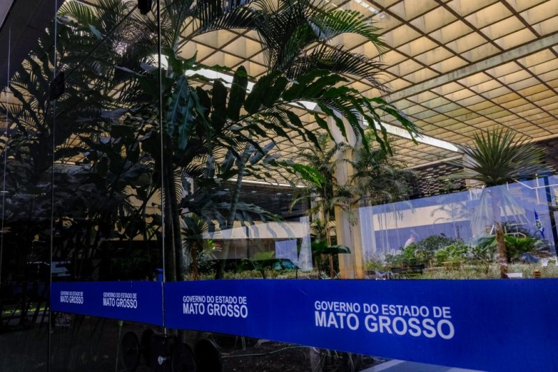 Governo de MT suspende publicações nos sites e perfis de redes sociais institucionais