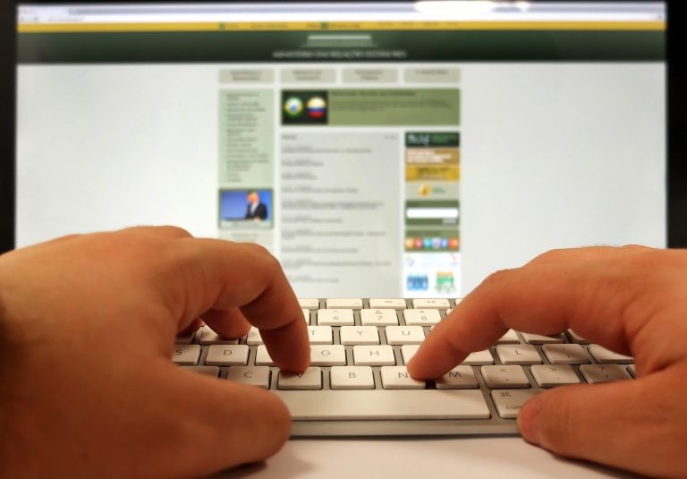 PEC acrescenta inclusão digital aos direitos fundamentais elencados na Constituição