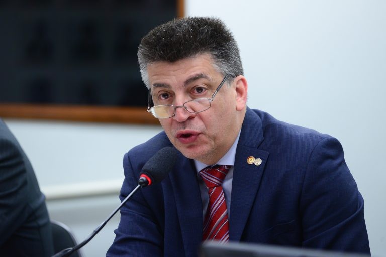 Comissão faz balanço da participação brasileira em competição esportiva escolar realizada na França