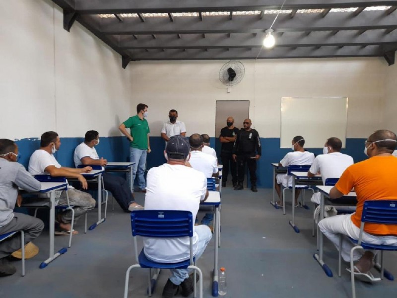 Complexo Penitenciário Ahmenon proporciona qualificação em cultivo de hortaliças para recuperandos