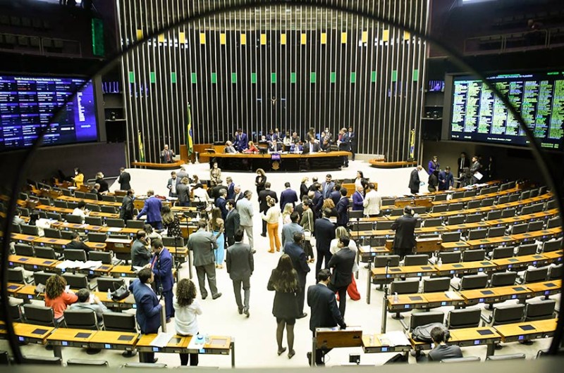 Mantidos vetos à lei que autoriza privatização da Eletrobras